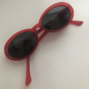 Vintage cat-eye sunnies